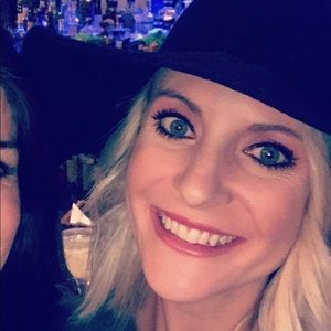 Meet your Posher, Gretchen